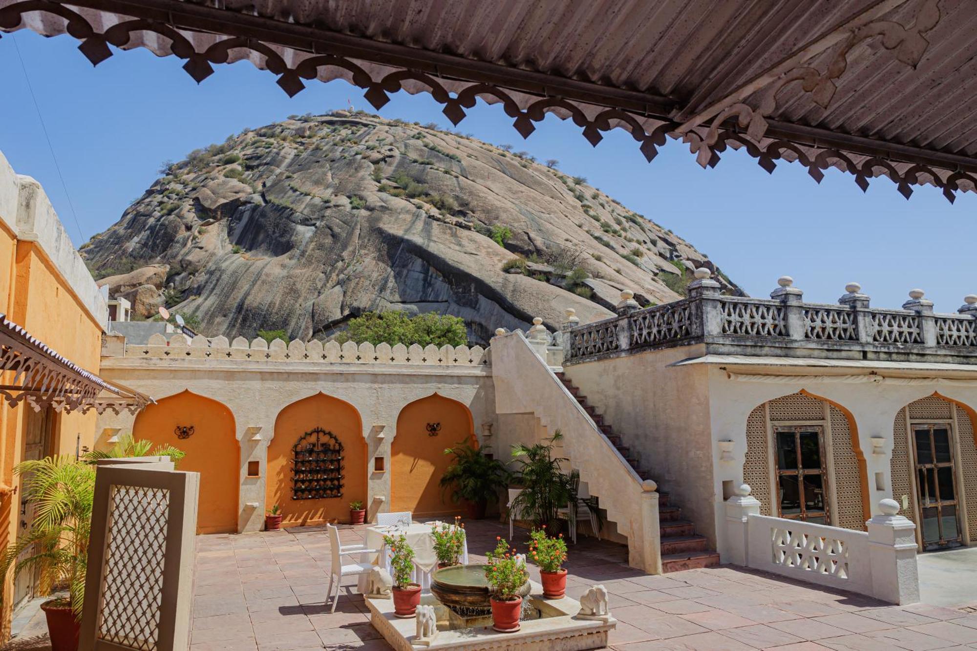 The Rawla Narlai - A Luxury Heritage Stay In Leopard Country Экстерьер фото